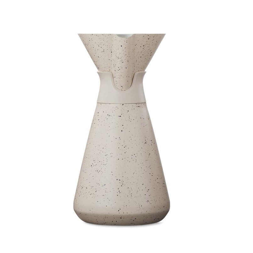 new-standard-carafe-x0 WebPDP-33oz_New_Standard_Carafe_Desert_Tan_Speckle_Studio__CAR1SVOS224_270.jpg