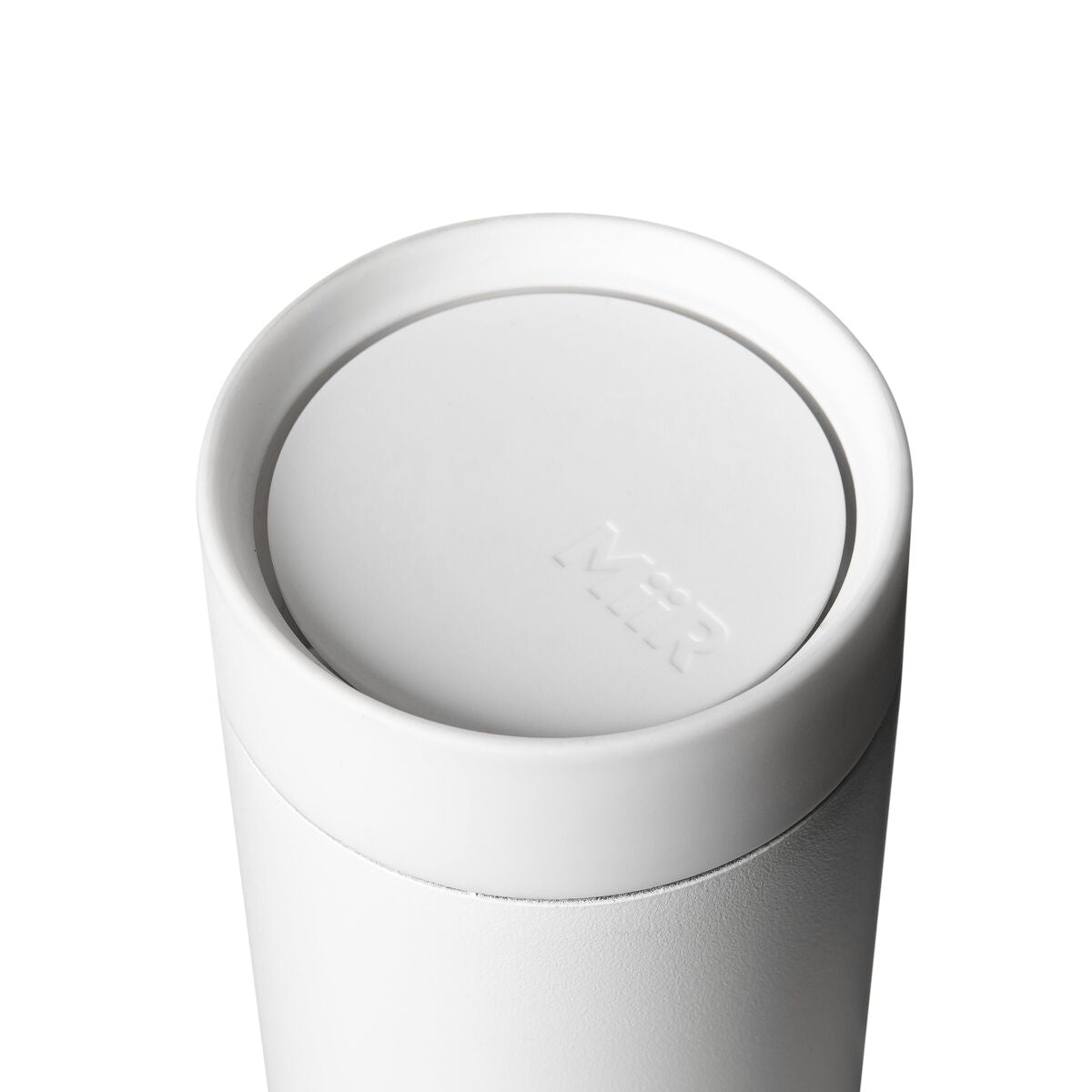 360-lid-m4 WebPDP-360_Lid_White__3602PNWM001_X2Studio_Closeup_Closed.jpg