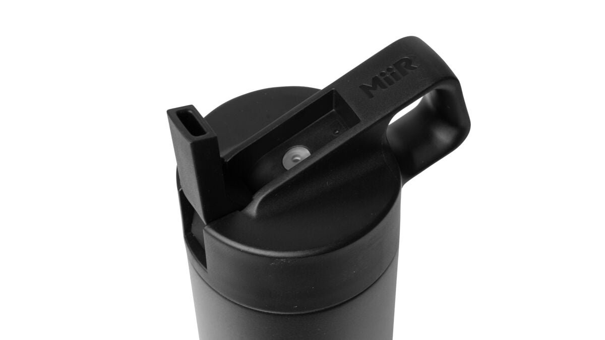 straw-bottle-q9 WebPDP-Straw_Lid_2_Black_Studio_0221_45deg_Open__WMB1SL20002.jpg